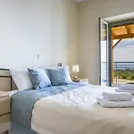 Unique Villa Ratzakli
